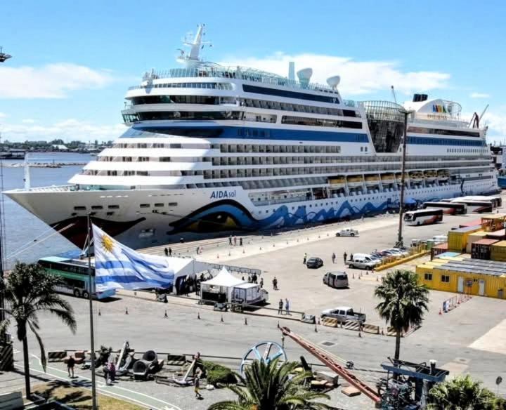 Montevideo Port Hostel 外观 照片